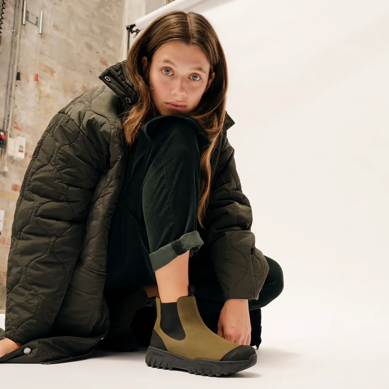 WODEN Magda Rubber Track Boot - Dark Olive/Black DarkOlive/Black New