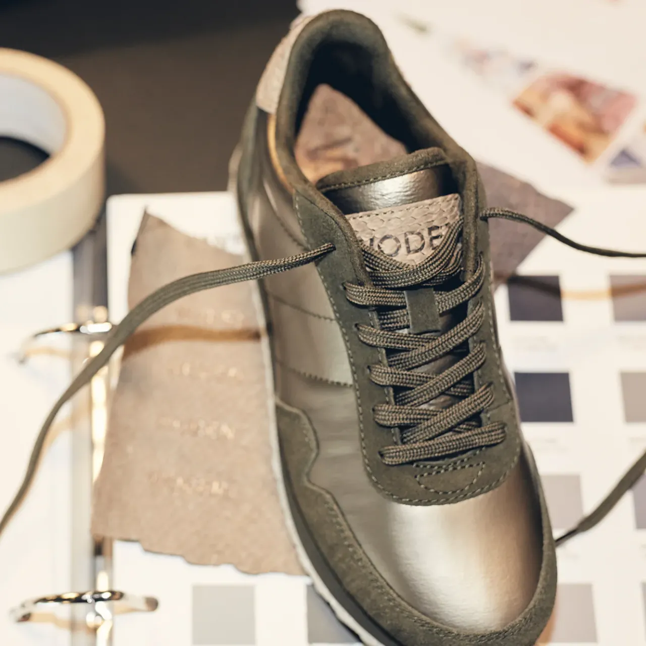 WODEN Nora III Metallic Nylon - Moss Best
